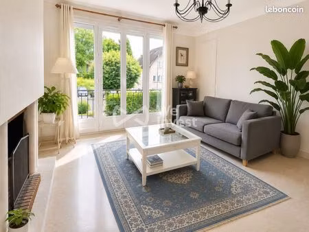 maison 8 pièces 164 m²