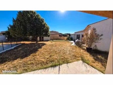 a louer - villa 110m2 / 3 ch / piscine sécurisée