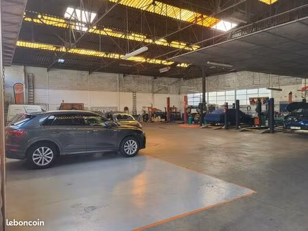 local commercial 1003 m² versailles
