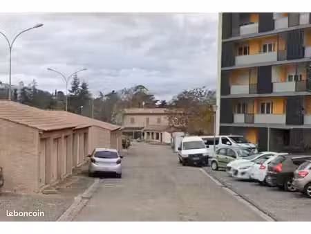 garage 13 m² apt