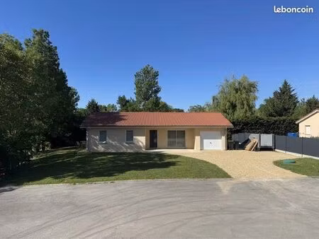 maison 2018 · 90 m² · 3 chambres · dpe a · garage · 700 m²