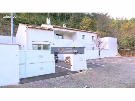 villa 6 pièces 220 m²