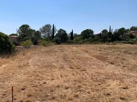 terrain 1 400 m² carces