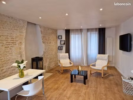 maison de charme  coeur de luçon proche jardin dumaine