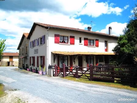 grande maison familiale ou maison ideale pour chambre d'hotes ou autres entreprises