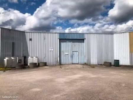 local d'activité 267 m²