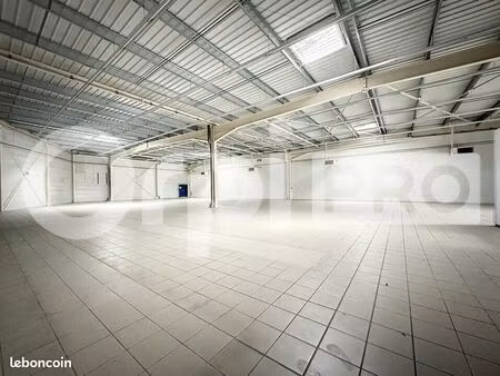 local commercial 870 m²