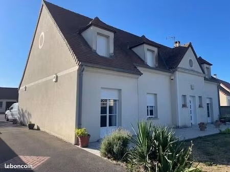 pavillon 7 pièces 182 m²