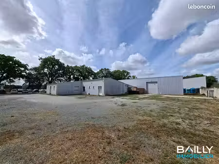 local 540 m² la chaize le vicomte