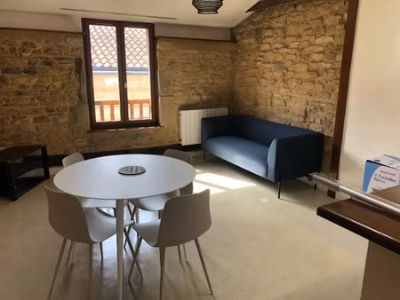 location meublée appartement 3 pièces 55 m² à bourgoin-jallieu (38300)  630 €