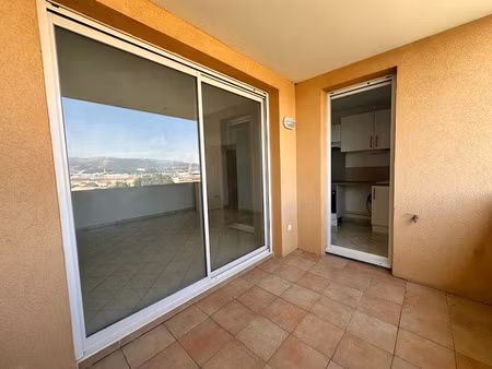 location appartement 2 pièces 42 m² à la seyne-sur-mer (83500)  785 €