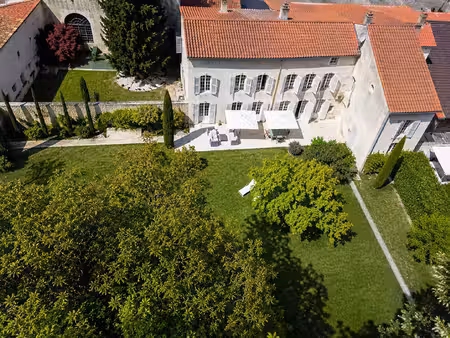 ancy ? une demeure de caractère au charme singulier  avec dépendance et parc arboré