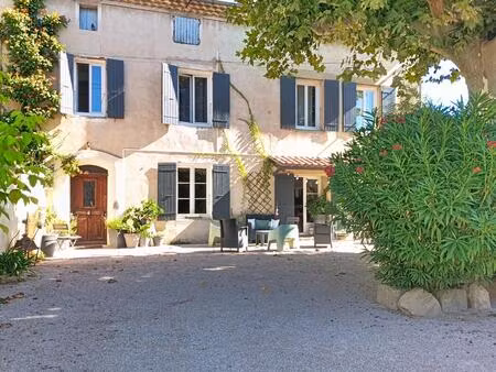 exclusivite jonquieres partie de mas 197 m² 5 chambres