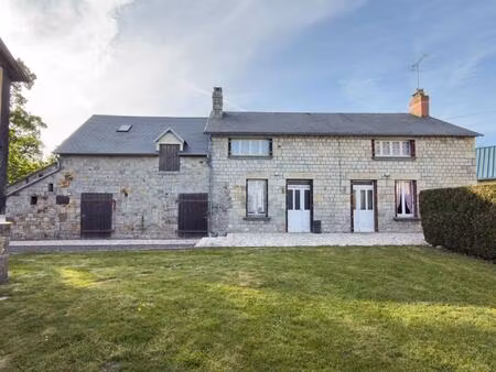 deux maisons  un seul lieu  une multitude de projets ! au cœur d'un environnement calme et