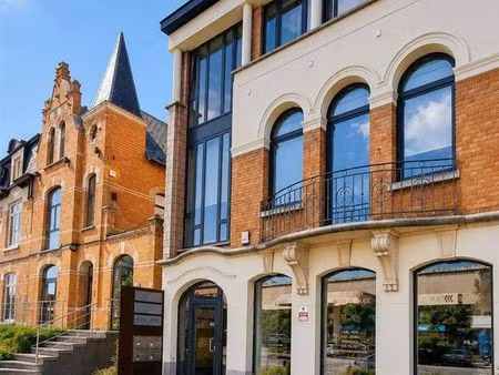 bureaux à louer de 115 m² à evere (vbe51101)