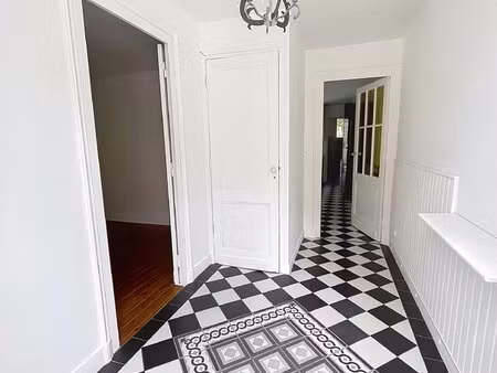 écrin de pierre et douceur de vivre à bordeaux saint-augustin