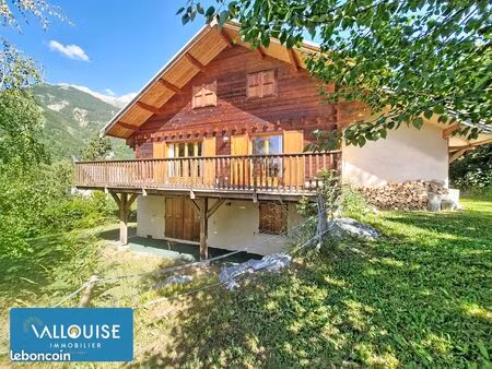 chalet 8 pièces 211 m²