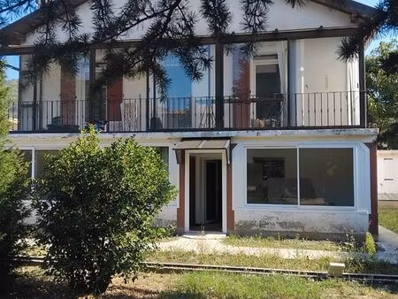 location étage d une villa