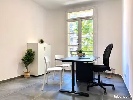 location bureau pro équipé
