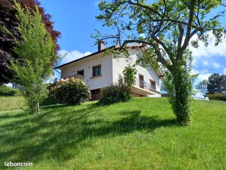 maison individuelle de 130 m2 interieur entièrement rénové style chalet avec vue dégagée s