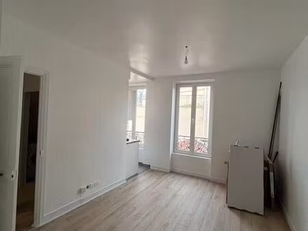 studio 1 pièce 25 m²