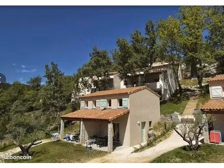 appartement 4 pièces 42 m²