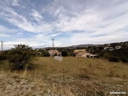 terrain 700 m2 constructible