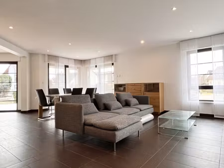 belle maison en location meublee