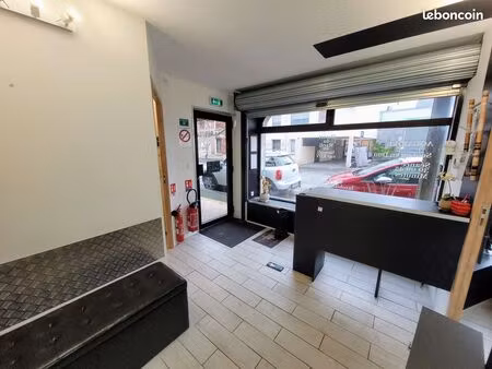 location local commercial leuville sur orge