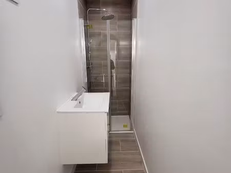 studio meublé indépendant avec mezzanine-drancy 15 minutes metro 7/ rer b