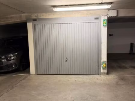 parking 9 m² vitry sur seine