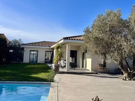 villa piscine plein pied