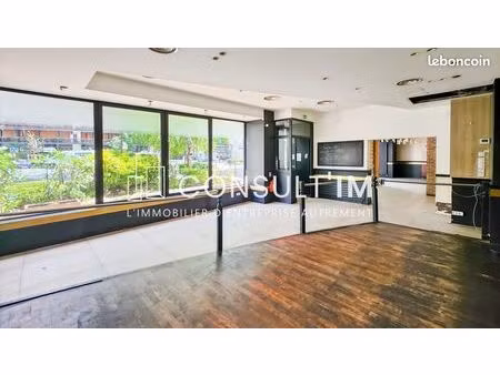 commerce 152 m²