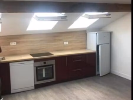 location d’un 2-3 pièces pleins centre de saint denis - 1300 e