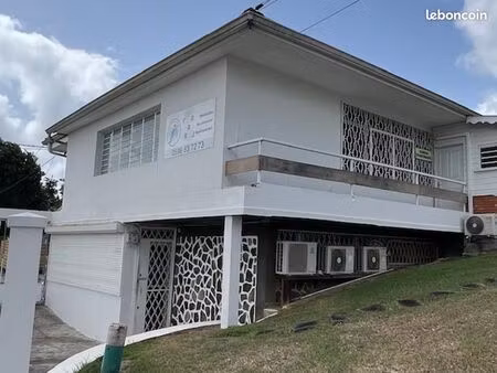 local commercial 73 m²