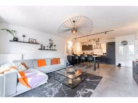 magnifique appartement 2 chambres + terrasse