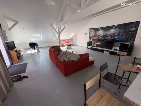 magnifique t2 meublé  90 m²  premier étage
