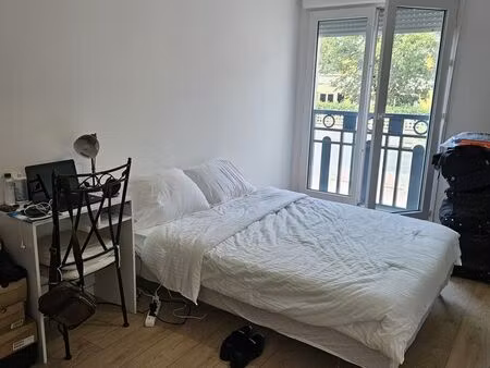 bel appartement meublé de 45 m² - location de moyenne durée (bail de 6 mois)