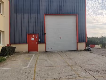 local d'activité 544 m² mery sur oise