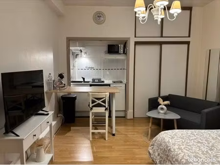 studio cosy refait à neuf