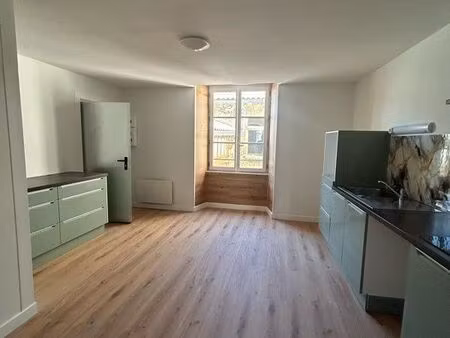 appartement t3 de 68 m² avec garage – centre de charroux