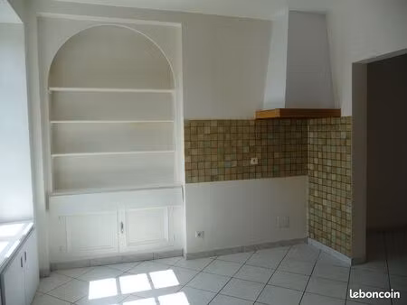 appartement f3 duplex centre villedieu les poëles