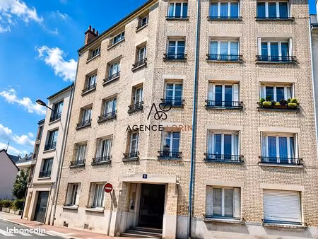 studio 1 pièce 24 m²