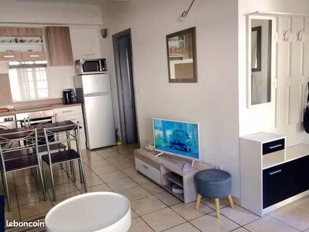 appartement meublé 2 pièces les angles (2 mn d avignon)