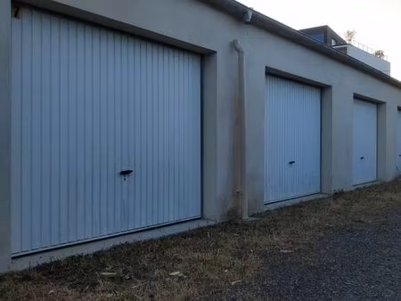 loue garage thouaré