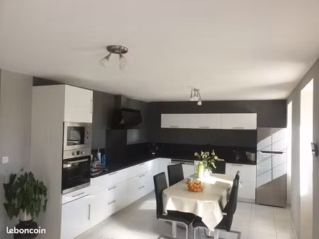maison meublée avec dépendances