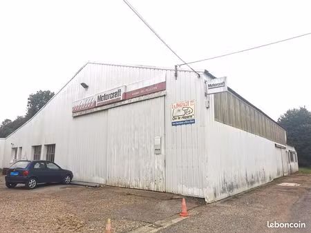 local commercial 600m²