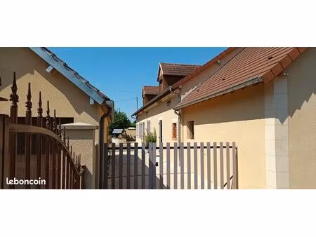 maison ancienne renovée de 190m² + piscine + dépendances