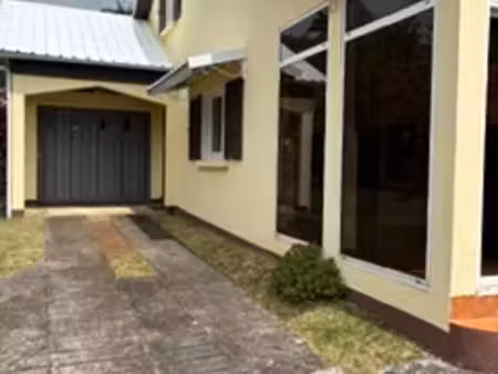 villa 5 pièces 160 m²