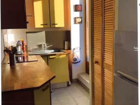 appartement meublé  tout équipé – lumineux avec parking  cave et balcons